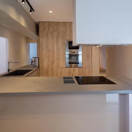 Hippocrates Apartment
