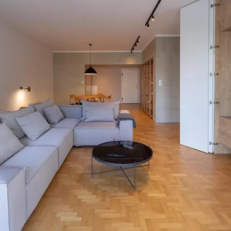 Hippocrates Apartment